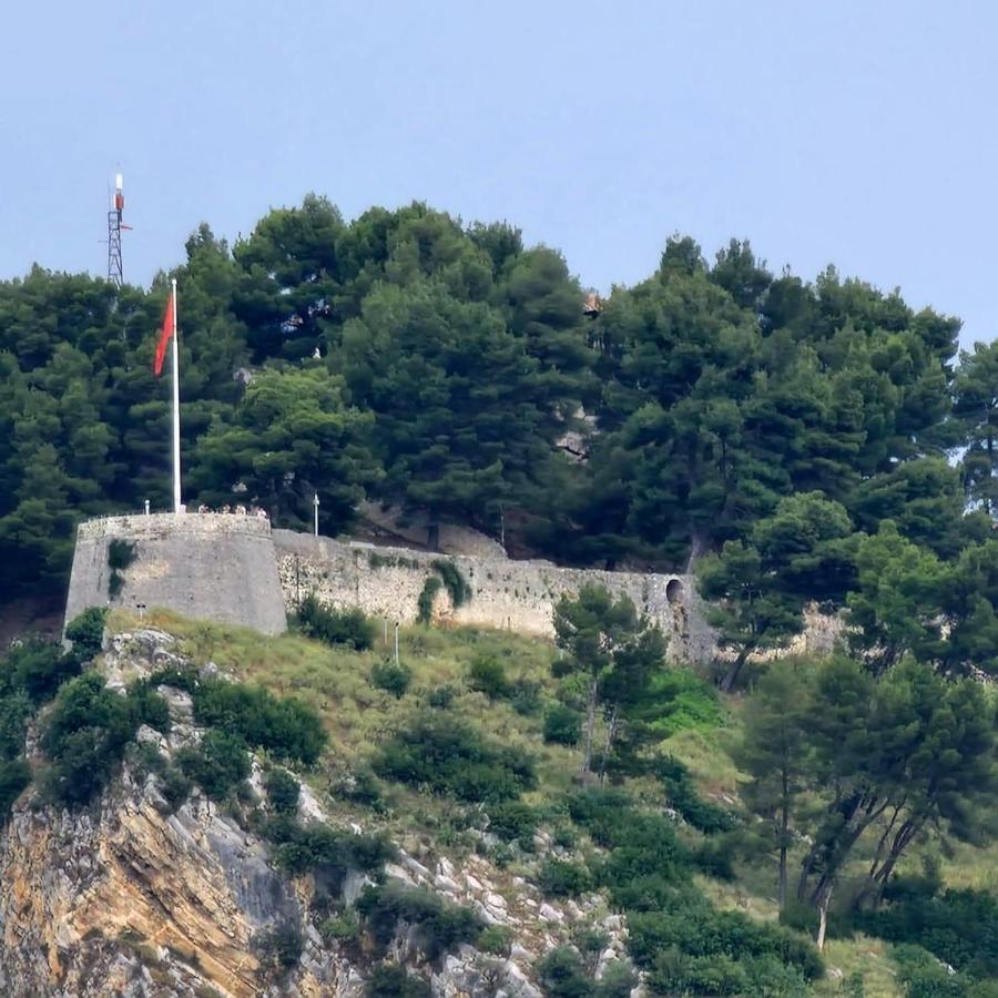 Mimani Berat