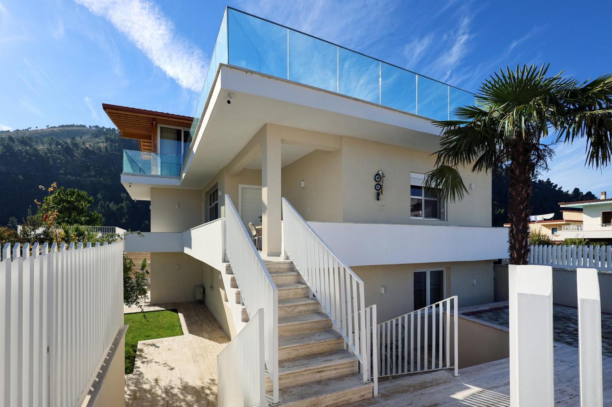 Mimani 2 Villa