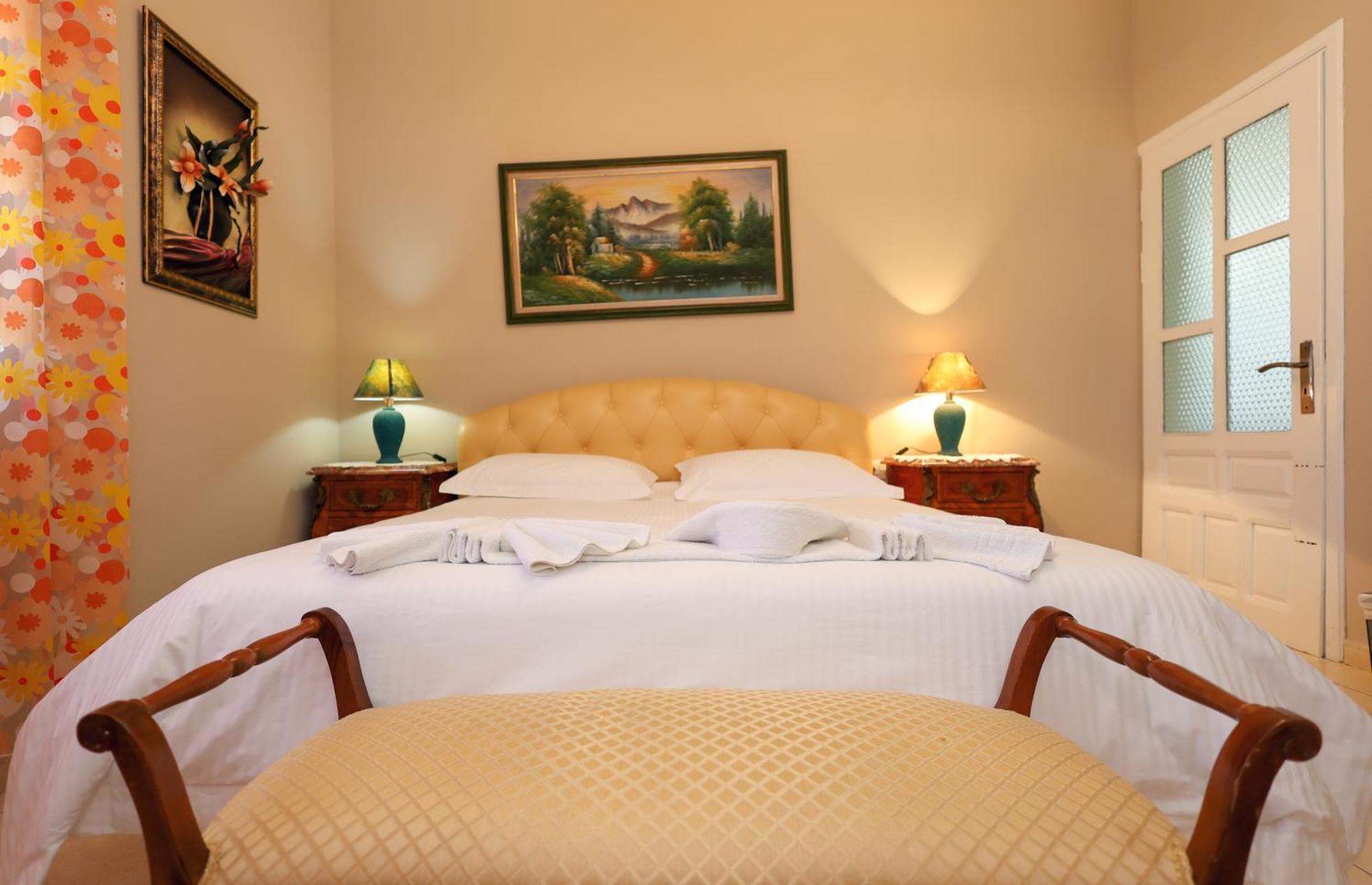 Mimani 2 Villa Berat